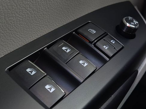 Used 2019 Toyota Highlander Limited image 18