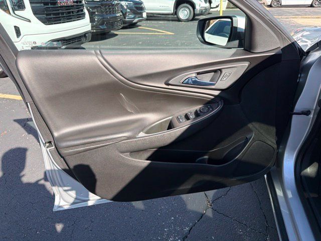 Certified 2019 Chevrolet Malibu LT w/ Leather Package FWD image 11