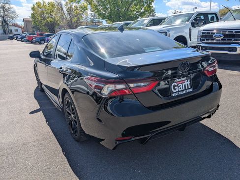Used 2021 Toyota Camry SE AWD/4WD image 8