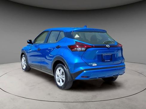 Used 2024 Nissan Kicks S FWD image 3