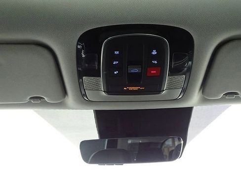 Used 2024 Hyundai Palisade SEL w/ Premium Package image 32