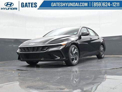 New 2025 Hyundai Elantra Sport image 36