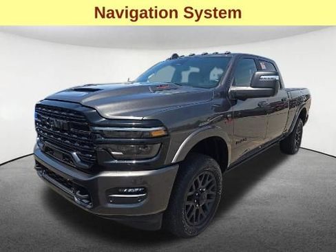 Used 2025 RAM 2500 Limited AWD/4WD image 4