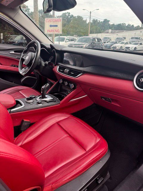 Used 2021 Alfa Romeo Stelvio Sprint w/ Nero Edizione RWD image 16