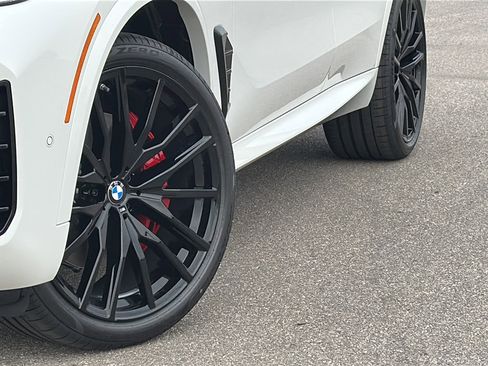 New 2026 BMW X5 sDrive40i w/ M Sport Package image 3