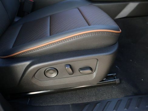 New 2026 GMC Canyon AT4 w/ Technology Plus Package AWD/4WD image 10