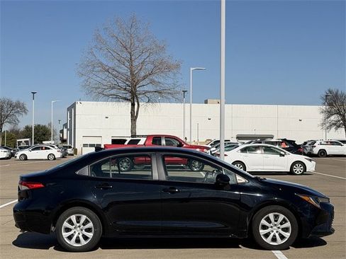 Certified 2024 Toyota Corolla LE image 3