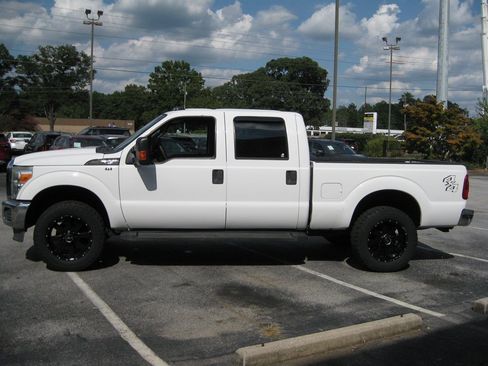 Used 2016 Ford F250 XL w/ Power Equipment Group AWD/4WD image 5