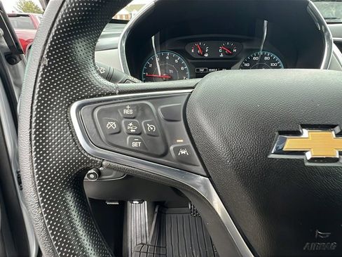 Used 2020 Chevrolet Equinox LS image 23