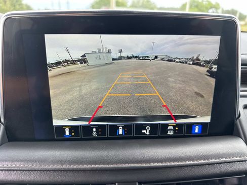 Used 2022 Chevrolet Tahoe High Country AWD/4WD image 31