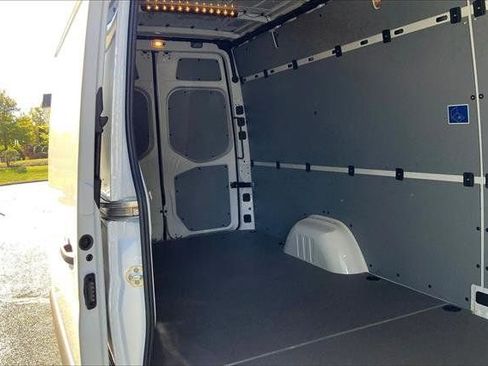 New 2026 Mercedes-Benz Sprinter 2500 image 19