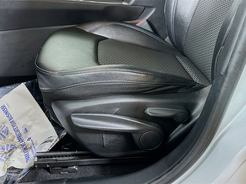 Used 2024 Jeep Compass Latitude image 18