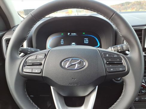 New 2025 Hyundai Venue SEL image 12