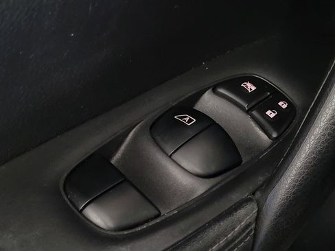 Used 2018 Nissan Rogue Sport SL w/ SL Premium Package image 27