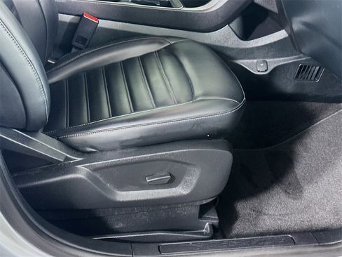 Used 2024 Ford Edge SEL image 23