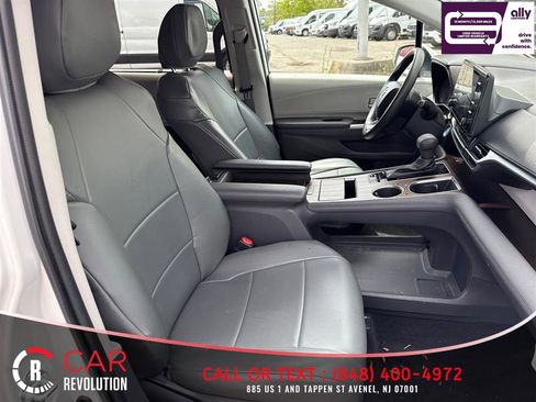 Used 2022 Toyota Sienna LE FWD image 8