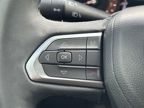 Used 2023 Jeep Compass Latitude AWD/4WD image 23
