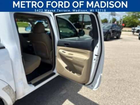 Used 2013 Toyota Tacoma 4x4 Double Cab w/ SR5 Pkg image 41