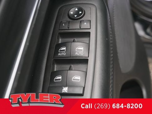 Used 2021 Jeep Grand Cherokee Limited AWD/4WD image 22