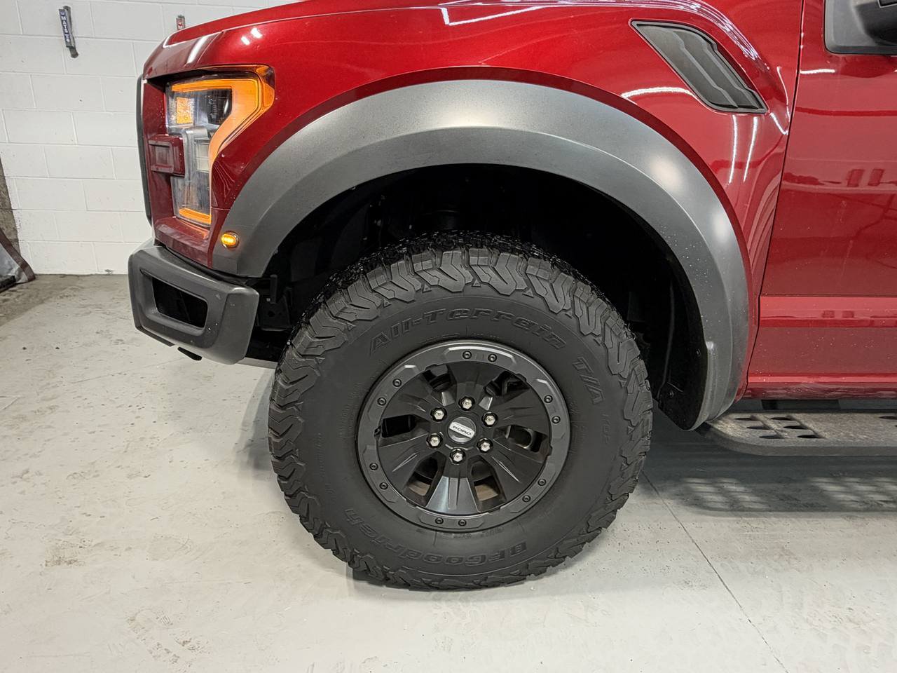 Used 2017 Ford F150 Raptor w/ Equipment Group 802A Luxury AWD/4WD image 4