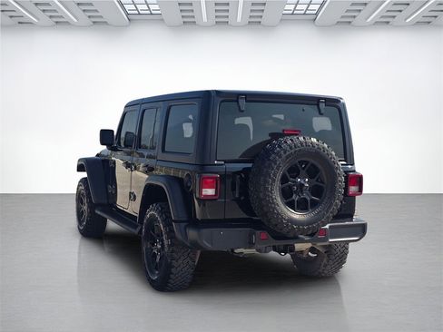 Used 2024 Jeep Wrangler Willys image 5