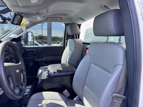 Used 2015 Chevrolet Silverado 3500 W/T image 11