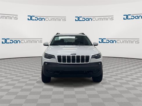 Used 2020 Jeep Cherokee Latitude image 3