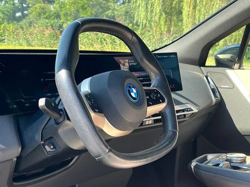 Used 2024 BMW iX xDrive50 w/ Sport Package AWD/4WD image 19