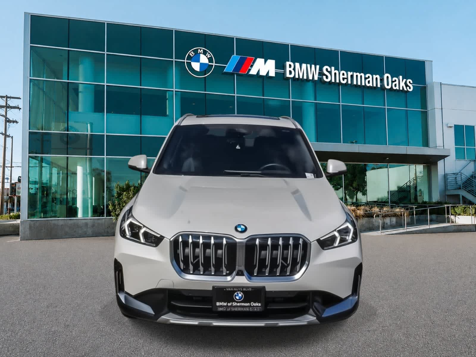 Used 2026 BMW X1 xDrive28i AWD/4WD image 4