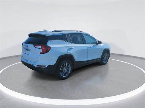 Used 2022 GMC Terrain SLT image 8