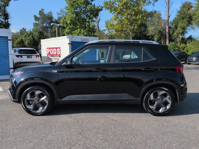 Used 2024 Hyundai Venue SEL FWD image 8