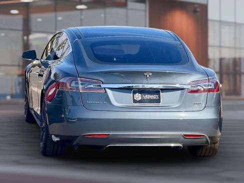Used 2013 Tesla Model S Performance image 4