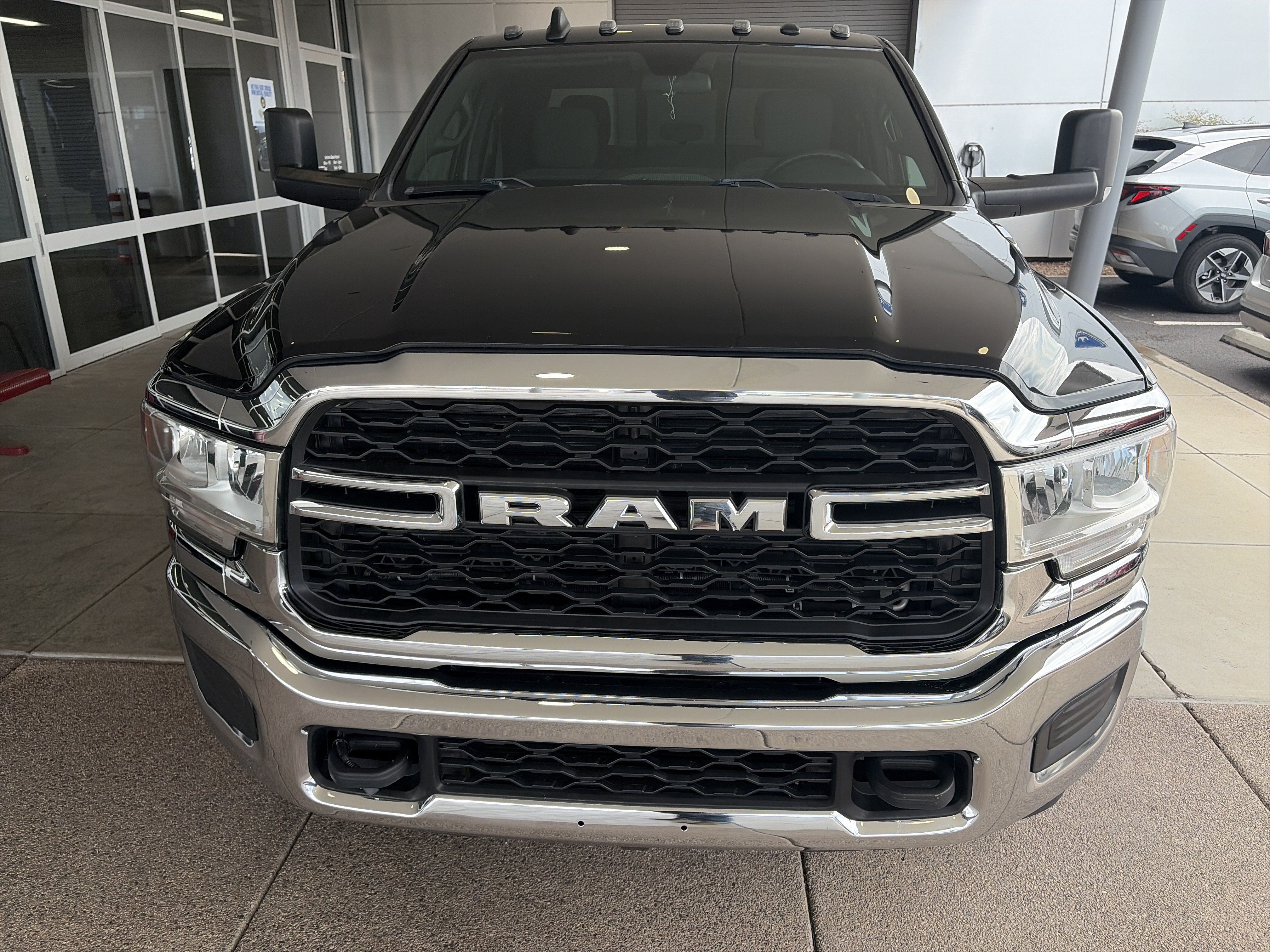 Used 2022 RAM 3500 Tradesman AWD/4WD image 2