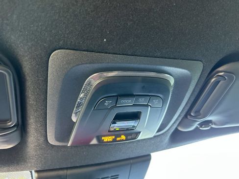 Used 2025 Toyota Corolla Cross AWD Hybrid image 27