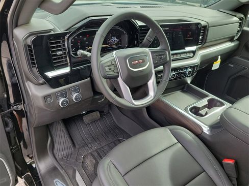 New 2025 GMC Sierra 3500 SLT w/ SLT Convenience Package image 22