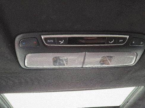 Used 2022 Kia Telluride SX w/ SX Prestige Package image 12