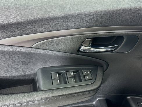 Used 2022 Honda Pilot Sport image 15