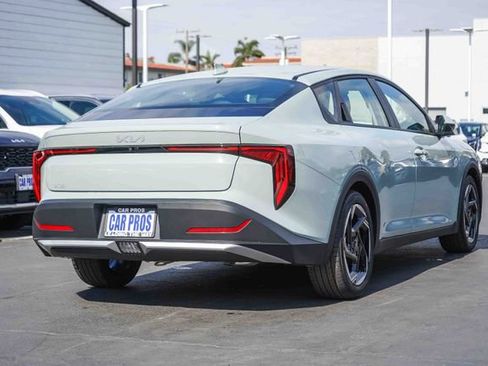 New 2026 Kia K4 EX image 7