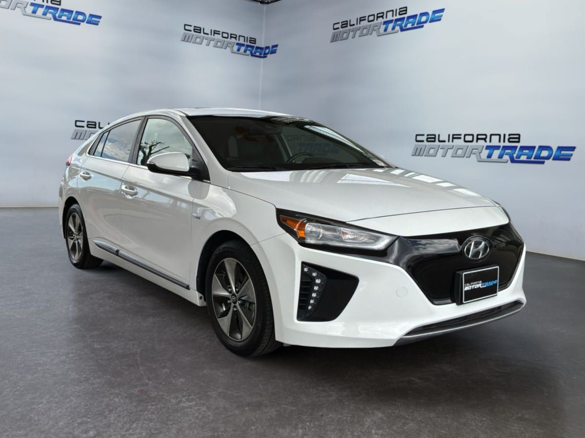 Used 2018 Hyundai Ioniq Limited FWD image 3