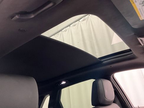 Used 2024 Cadillac XT5 Premium Luxury w/ Platinum Package image 21