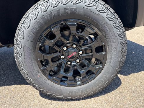 New 2026 GMC Canyon Elevation w/ Convenience Package RWD image 27