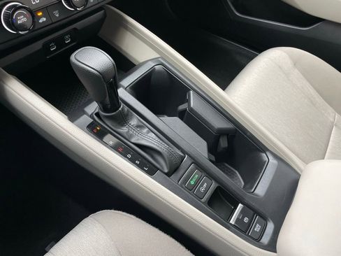 Certified 2025 Honda Accord LX image 19
