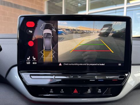 Used 2024 Volkswagen ID.4 S image 19