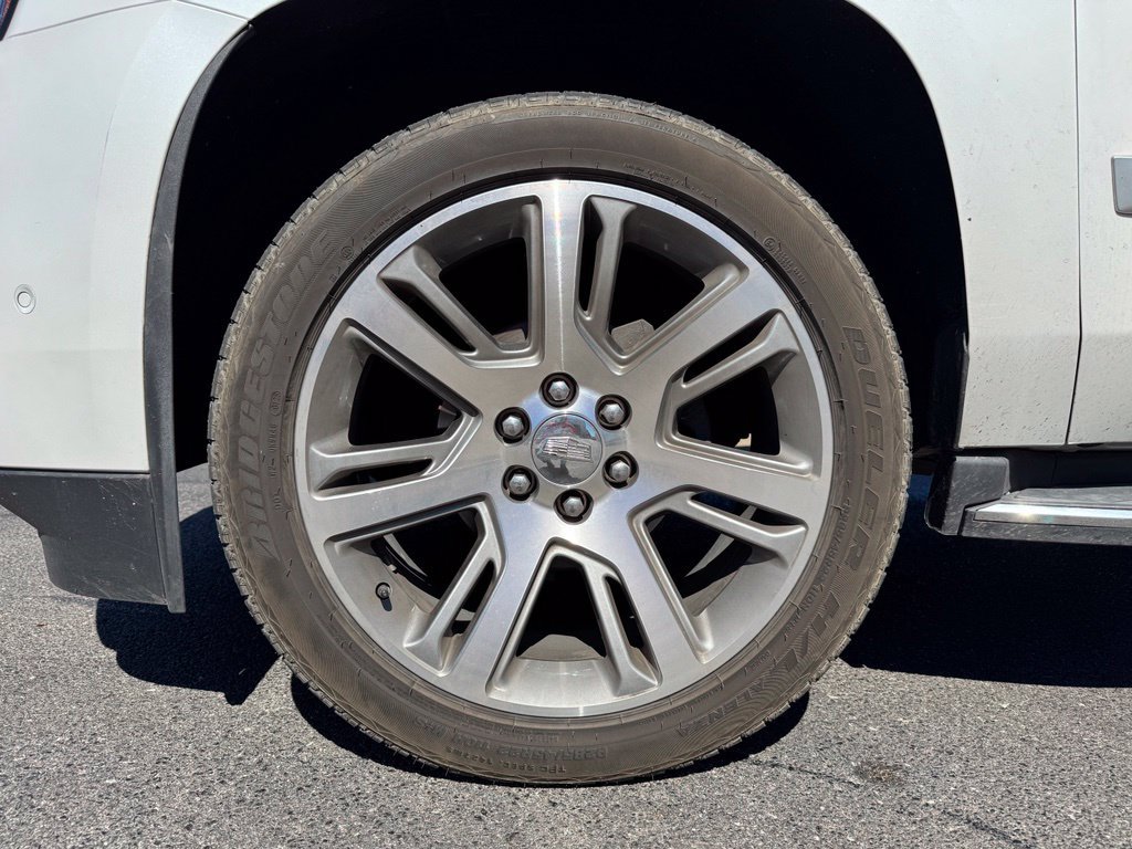 Used 2019 Cadillac Escalade Luxury AWD/4WD image 7