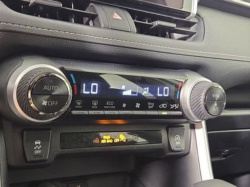 Used 2025 Toyota RAV4 XLE image 19