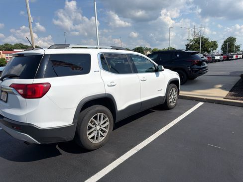 Used 2017 GMC Acadia SLE w/ Driver Alert Package I FWD image 5