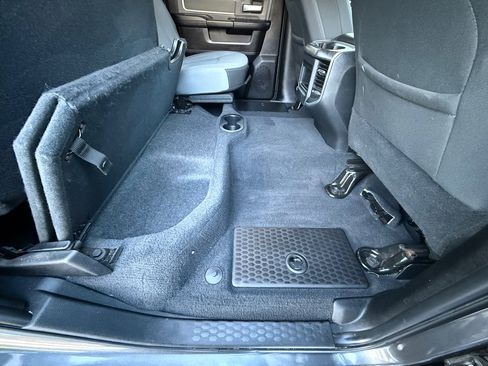 Used 2019 RAM 2500 Big Horn image 32