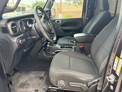 Used 2018 Jeep Wrangler Unlimited Sport S AWD/4WD image 10