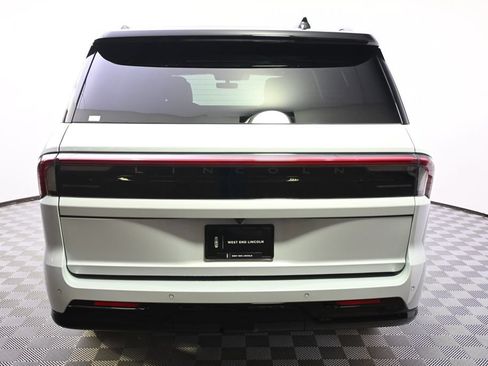 New 2026 Lincoln Navigator L Black Label AWD/4WD image 5