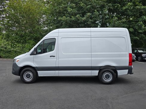 New 2025 Mercedes-Benz Sprinter 2500 image 3